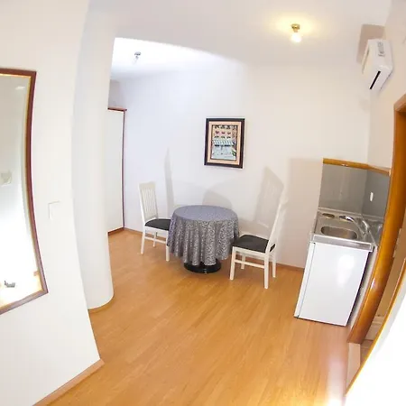 Apartment Bolero *